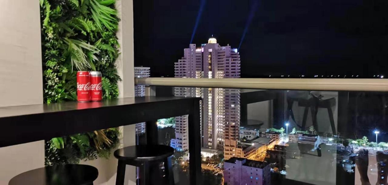 Riviera Jomtien 超级海景酒店公寓 Zewnętrze zdjęcie